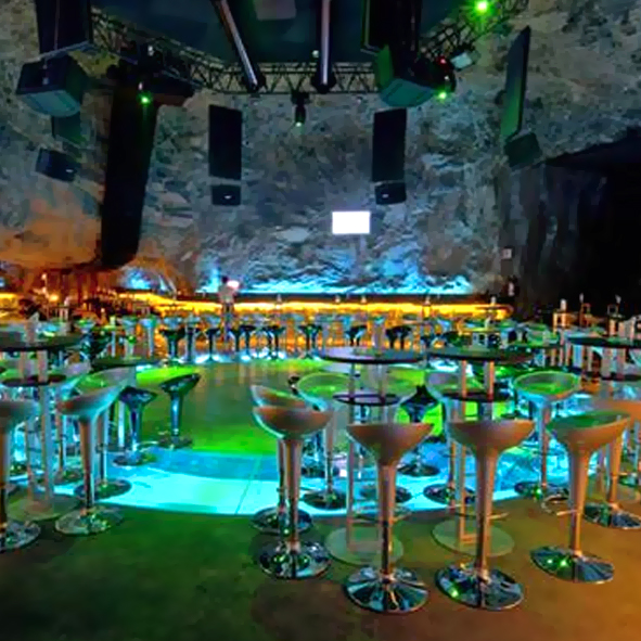 Disfrutar de una bebida en la Mina Club – ZACATECAS, DESTINOS TURÍSTICOS